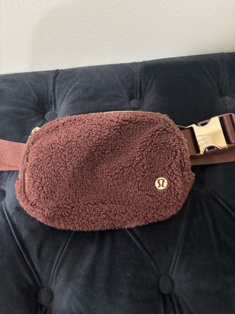 lululemon athletica Brown Sherpa Belt Bag - Picture 2 of 6